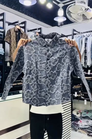 Men Floral Printed Spread Collar Casual Shirt