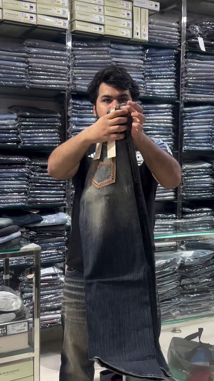 Men Straight Fit Mid-Rise Heavy Fade Jeans - Image 2