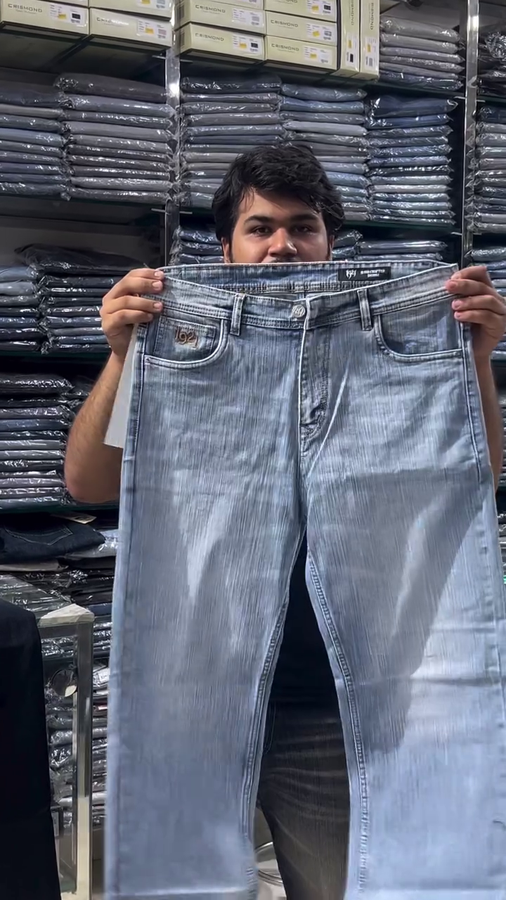 Men Straight Fit Mid-Rise Heavy Fade Jeans - Image 4
