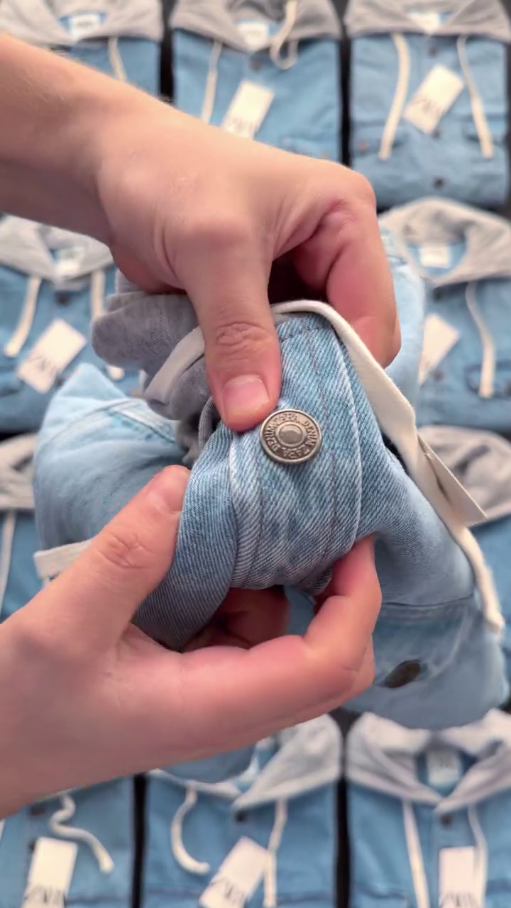Men Blue & Grey Melange Washed Hooded Denim Jacket - Image 7