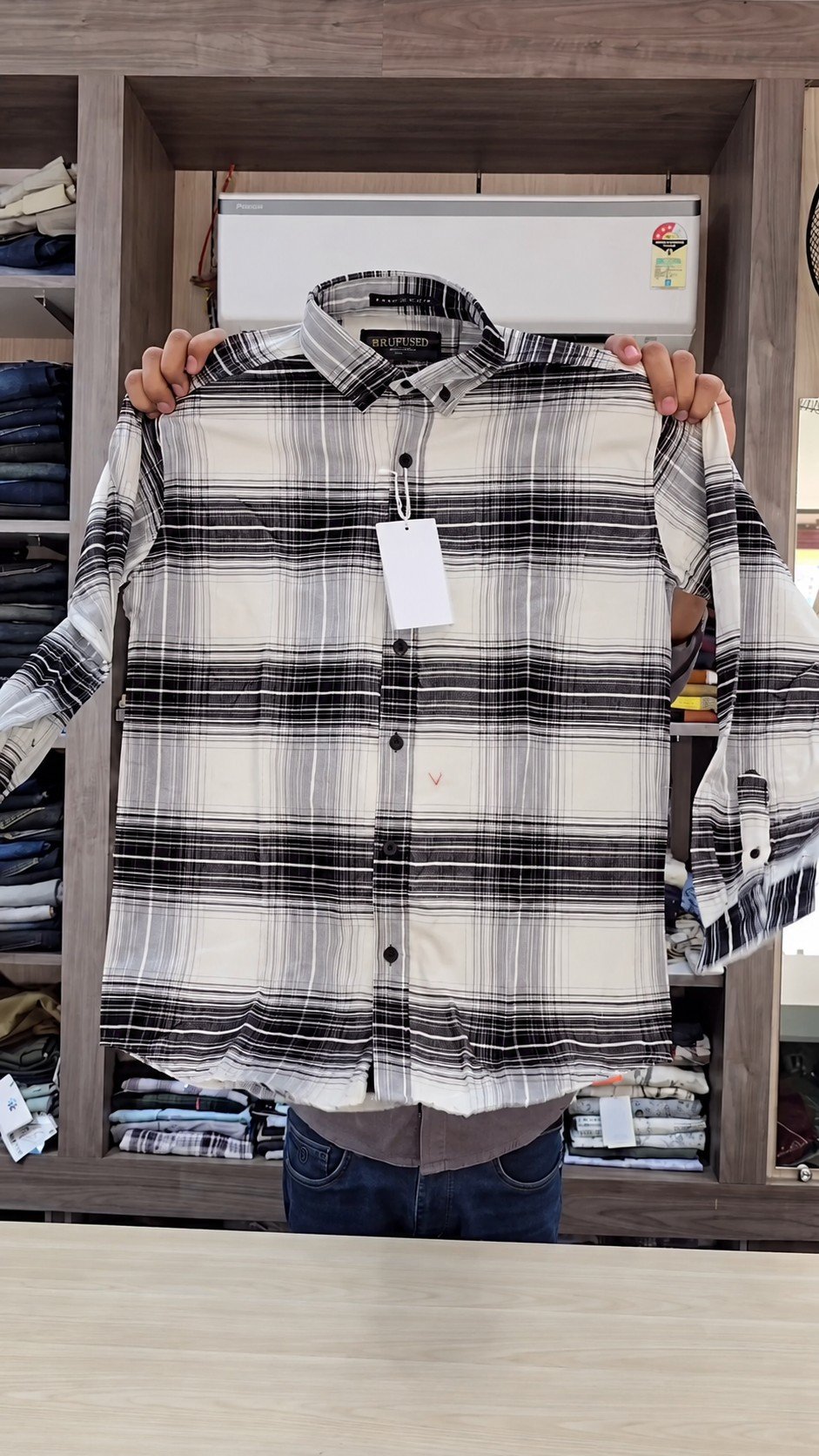 Stylish Casual Men’s Classic Checked Shirt - Image 4